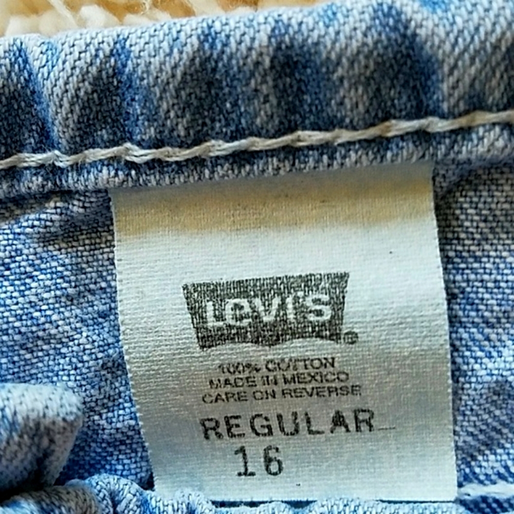 LEVI'S SHORTS - Picture 4 of 4
